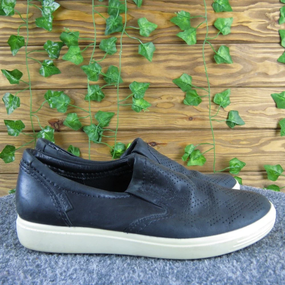 Ecco Slip-On Sneakers Kids 5 Black Leather Casual Comfort‎